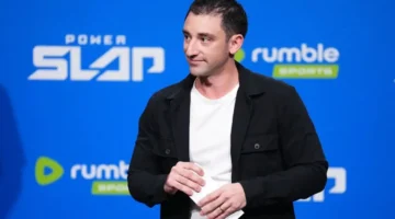 مواجهة قوية.. وولفرين يتصافح مع كلينجبيل قبل باور سلاب 16 في أبوظبي